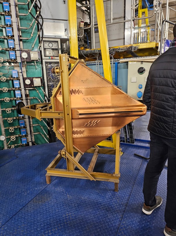 Morceau de l’accélérateur a particule du GANIL.jpg